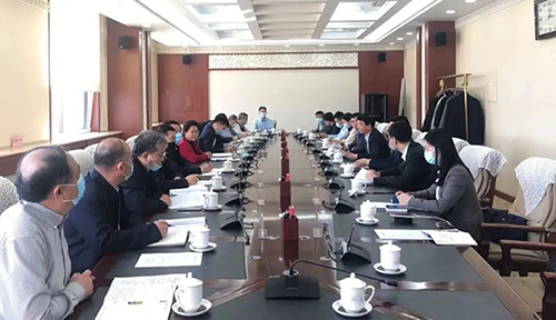 启迪代表团访问内蒙古自治区 与艾丽华副主席就 “双向+双新”合作进行会谈